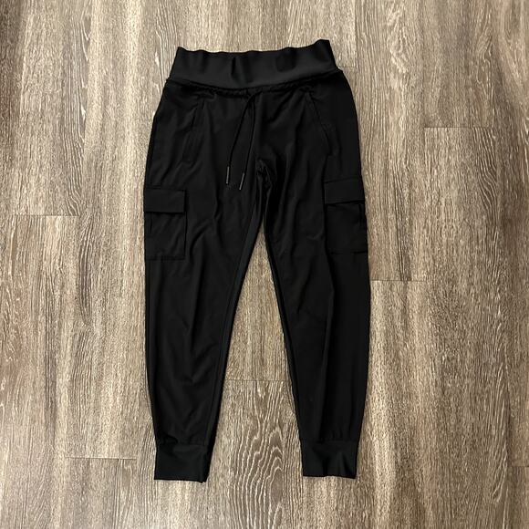 Athleta Sutton Cargo Joggers Black Sz 4 High Rise Athletic Pants EUC Athleisure - Picture 12 of 16